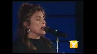 Laura Branigan Grandes éxitos Festival de Viña del Mar 1996 [upl. by Leina209]