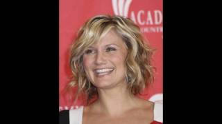 Jennifer Nettles Inspired Hair Tutorial How to Curls for shorter hair [upl. by Airlia363]