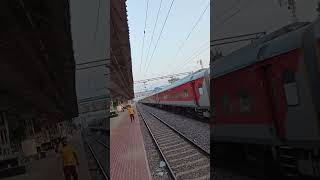 12190  Mahakoshal Express NZM  JBP SkipSonagir Slow speed tracksounds train shorts trainsound [upl. by Mord]