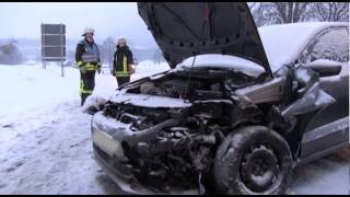 WeilheimTeck Schwerer Unfall bei Schneeglätte [upl. by Nananne]