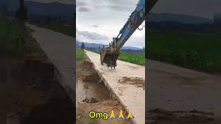 bridgecollapses demolitionvideo crane excavator cutebaby33333 [upl. by Grishilda]