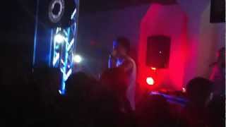 Canserbero  Tripolar En Vivo [upl. by Acinorrev]