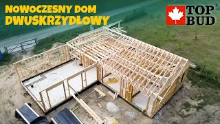 Nowoczesna stodoła na planie litery L  Dom szkieletowy Top Bud® [upl. by Ahtekal]