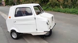 Un prof essaie lAcoma MiniComtesse microcar  A teacher tested the Mini Comtesse  smallest car [upl. by Tterag]