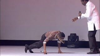 Wizkid Prostrates To King Sunny Ade during a colabo performance at the EbonyLife TV Launch [upl. by Brandie]