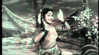 Tamil Classic Song  Uravu Solla  Paasam  MGR Saroja Devi [upl. by Llydnek]