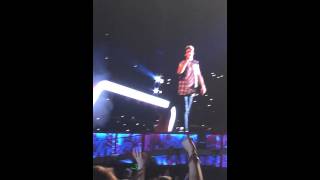 Niall time featuring the boys mocking his accent One Direction Philadelphia 81414 [upl. by Chil271]