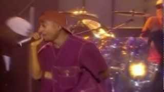 2Pac  Keep Ya Head Up Live [upl. by Grantley386]