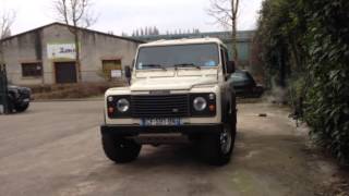 Land Rover Defender V8 new gearbox first test [upl. by Ynnohj]