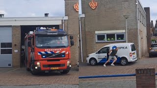 OPKOMST  UITRUK Brandweer Dinteloord Ts 201631 rukt prio 1 uit naar de a4 voor een autobrand [upl. by Clerissa437]