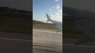 Sunwing airlines butter landing sunwing [upl. by Wolf]