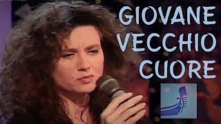 GIGLIOLA CINQUETTI quotGIOVANE VECCHIO CUOREquot Giorgio Faletti Live Sanremo Festival 1995 ⬇️Tseto [upl. by Danit187]