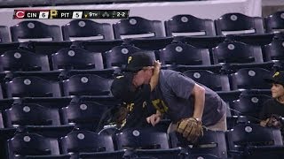 Daughter kisses dad after he catches ball [upl. by Atsuj]