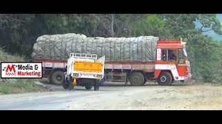 TRUCK USING ENGINE BRAKE RETARDER WHILE COMING DOWN IN GHAT SECTION [upl. by Nnorahs]