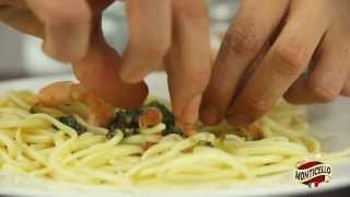 Spaghetti con langostino y salsa pesto [upl. by Attoynek]