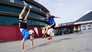 Fussball Freestyle VLOG mit Nina und Julian beim EWE Cup in Oldenburg [upl. by Grega]