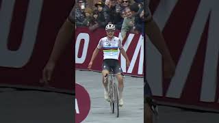 GRANDE LOTTE Kopecky wint met overmacht de Strade Bianche Donne kopecky lottekopecky [upl. by Eenaej]