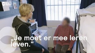 Het leven in een vrouwengevangenis  Anita wordt Opgenomen [upl. by Volney309]