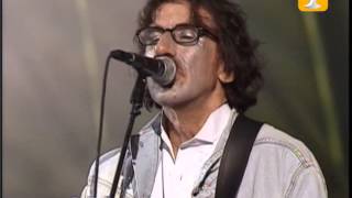 Charly García No Voy en Tren Festival de Viña 2003 [upl. by Kohsa903]