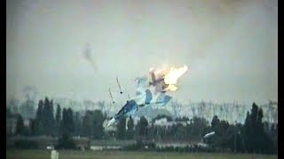 The 43rd Paris Air Show  Parisle Bourget  19990612  Sukhoi Su30MK Crash wwwaerosporthu [upl. by Heater]