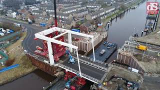 Dronebeelden Meppelerdiepsluis nieuwe brug [upl. by Hsizan]