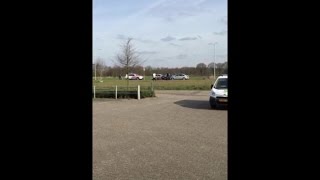 Politie rijdt auto klem op Leenderweg in Valkenswaard beeld Monique Hompes [upl. by Leahicm353]