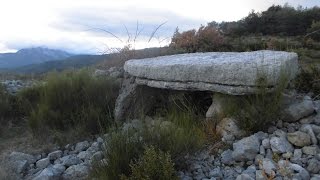 Le Dolmen des Roches Blanches Castellane [upl. by Bartley]