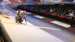 Sixdays 2015 Sprinter stehen um die Wette im Velodrom [upl. by Anh]