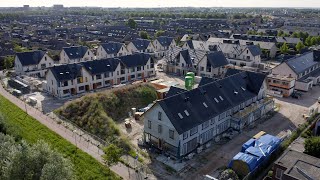 43 nieuwbouwwoningen met het energiedak Navitect II [upl. by Nefen312]