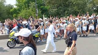 La flamme olympique à IssyLesMoulineaux le 24 juillet 2024 [upl. by Ahsilek]