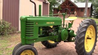 How To Start a 1940 John Deere Model B [upl. by Nashner985]