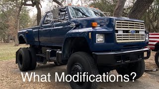 How To Ford F700 4x4 Crew Cab  This Thing Is a Unit [upl. by Imeon415]