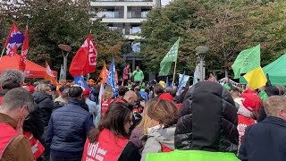 Bruxelles la protesta dei quotlavoratori essenzialiquot [upl. by Jerol]