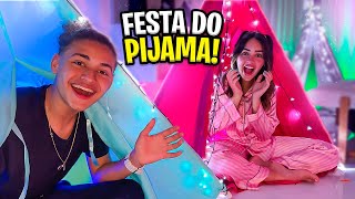 FIZ A FESTA DO PIJAMA ROSA NO QUARTO DOS MEUS PAIS  DEU CONFUSÃO [upl. by Pouncey741]