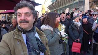 FLASHMOB quotBrindisiquot da La Traviata  Coro Lirico quotCittà di Faenzaquot [upl. by Durning]