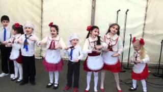 RUSSIAN INTERNATIONAL THEATRE SCHOOL RITS Children dance BABUSHKA [upl. by Thornburg]