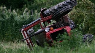 Tractor crash 2 Traktorske nesreće 2 prevrtanje traktora traktori u blatu [upl. by Ardnuassak]