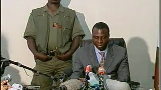 Côte dIvoire  Robert Gueï se proclame président [upl. by Bayard]