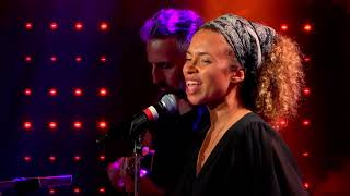 Annie Lalalove  J’ai deux amours Live  Le Grand Studio RTL [upl. by Huckaby]