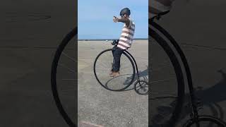 penny farthing high wheel ordinary bone shaker singing 1 eye 1 horn flying purple people eater [upl. by Shalom]