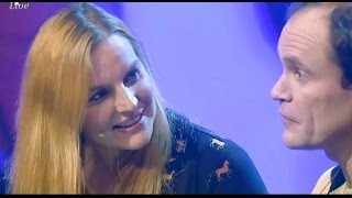 Judith Holofernes bei Olaf verbessert die Welt Die Schubert Liveshow [upl. by Darill936]