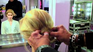 Comment faire un chignon décoiffé en 2 minutes [upl. by Clova]