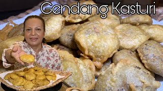 Effa Rizan  KUIH GENDANG KASTURI [upl. by Grail]