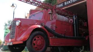 Brooklands Merryweather visits Byfleet Fire Station [upl. by Anirt]