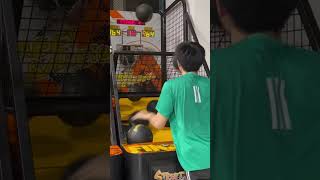 Yoyo 籃球機9顆球新紀錄！Street basketball arcade musicmashuptaiwantaichungbasketballarcade投籃機籃球機 [upl. by Avik]