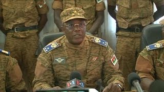 Burkina Faso le patron de larmée se proclame chef de lEtat [upl. by Bascio]