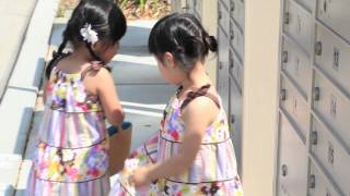 quotTalking twin babiesquot 可愛的双胞胎 TODDLERS quotyouve got mailquot [upl. by Nnaeel]