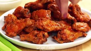 Crispy Buffalo Chicken Wings [upl. by Shererd]