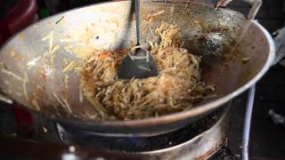 How to make Pad Thai  Pattaya street food [upl. by Blair883]