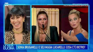 Sonia Bruganelli e Selvaggia Lucarelli cosa cè dietro  La Volta Buona 14102024 [upl. by Odnomor231]